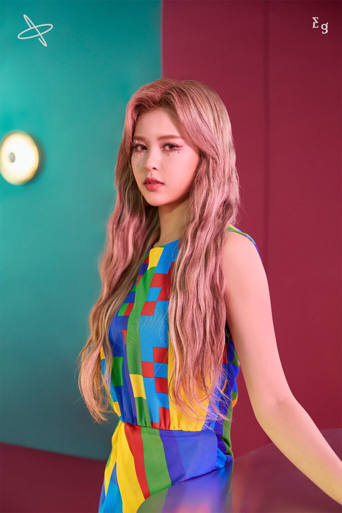 who is the leader of Everglow E:U was the former original leader at debut in March 2019 with Arrival of Everglow