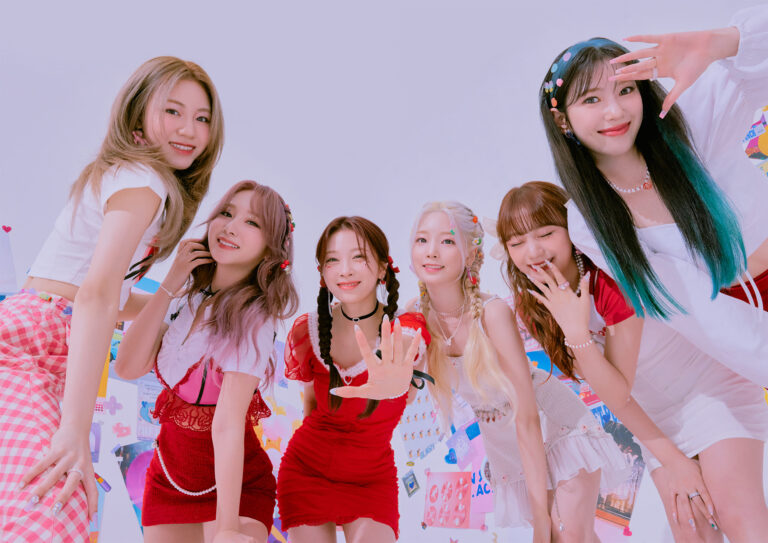 how old are the Rocket Punch members age birthday birth date Juri, Yeonhee, Suyun, Yunkyoung, Sohee, and Dahyun Woollim Entertainment K-pop girl group