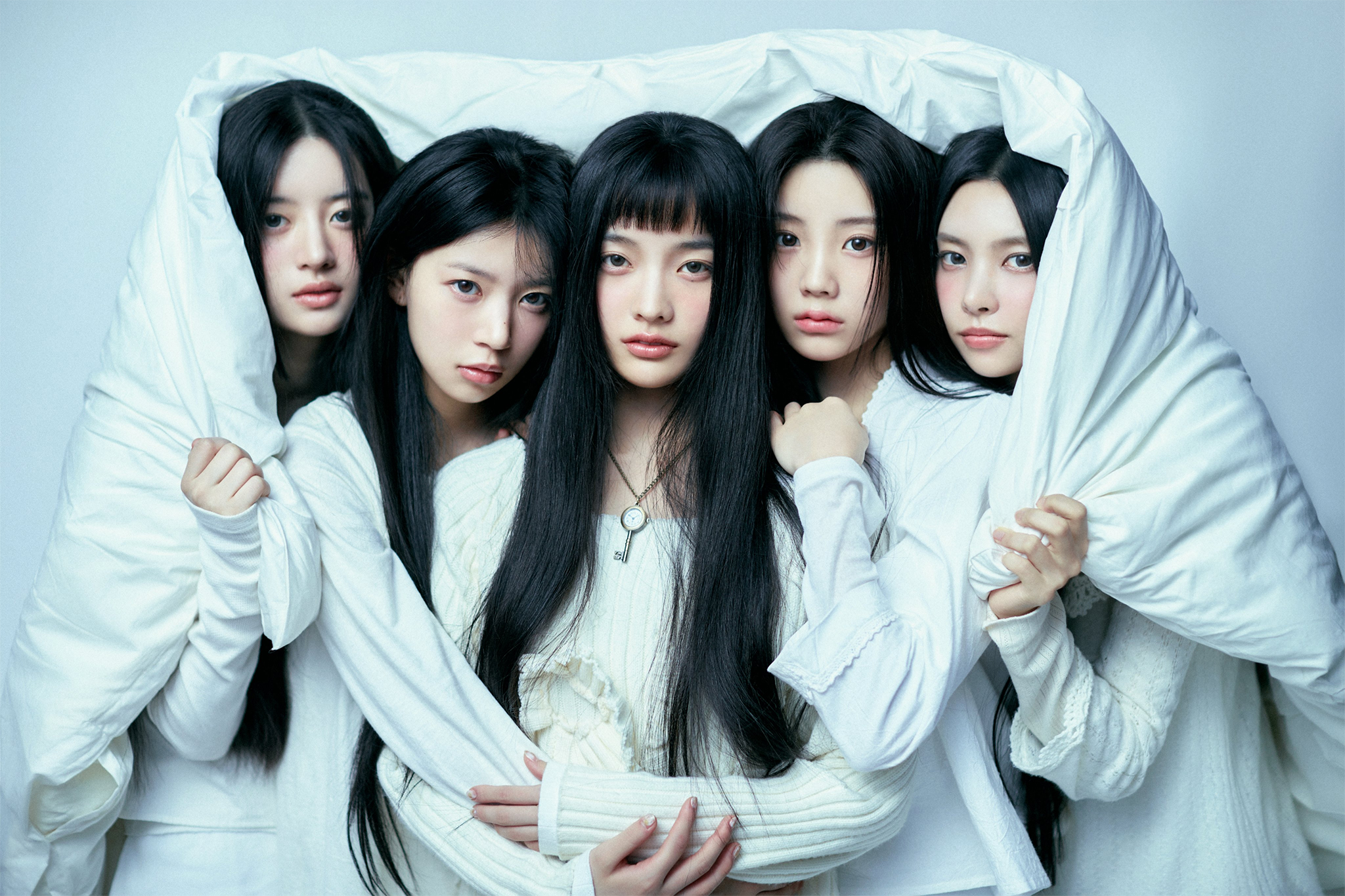 exactly when will ILLIT ILL-IT debut answer March 25, 2024 Super Real Me first-mini album Yunah, Minju, Moka, Wonhee, Iroha K-pop girl group HYBE Labs Belift Lab illit I'LL-IT