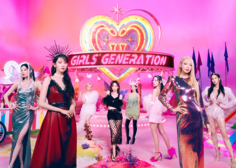 who is the leader of Girls Generation SNSD full answer Taeyeon but rotates changes with monthly rotation - SM Entertainment K-pop girl group with Sunny, Tiffany, Hyoyeon, Yuri, Sooyoung, YoonA, Seohyun